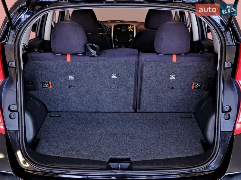 Хетчбек Nissan Versa Note 2017 в Одесі