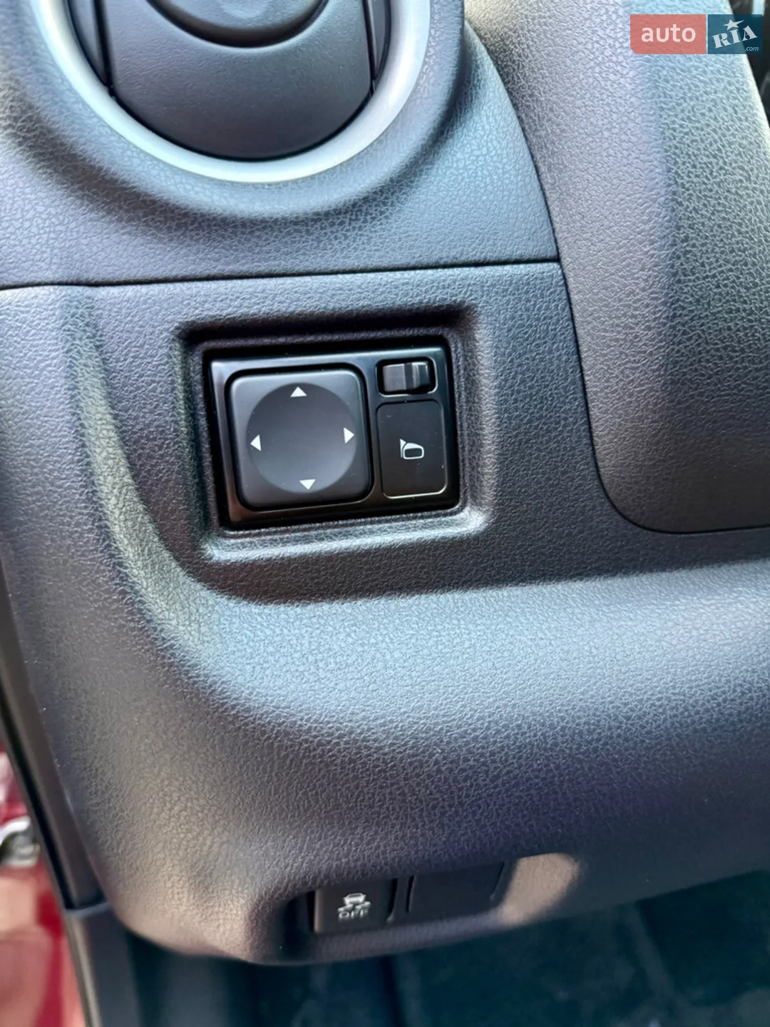 2017 Nissan Versa - мініатюра 36