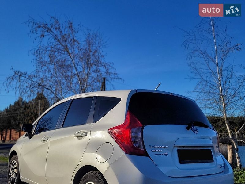 Хэтчбек Nissan Versa Note 2016 в Днепре