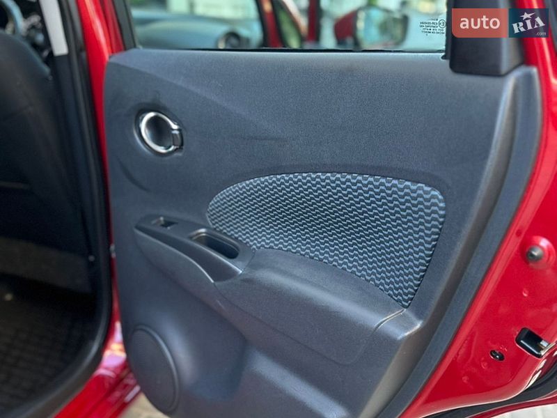 Хетчбек Nissan Versa Note 2015 в Одесі