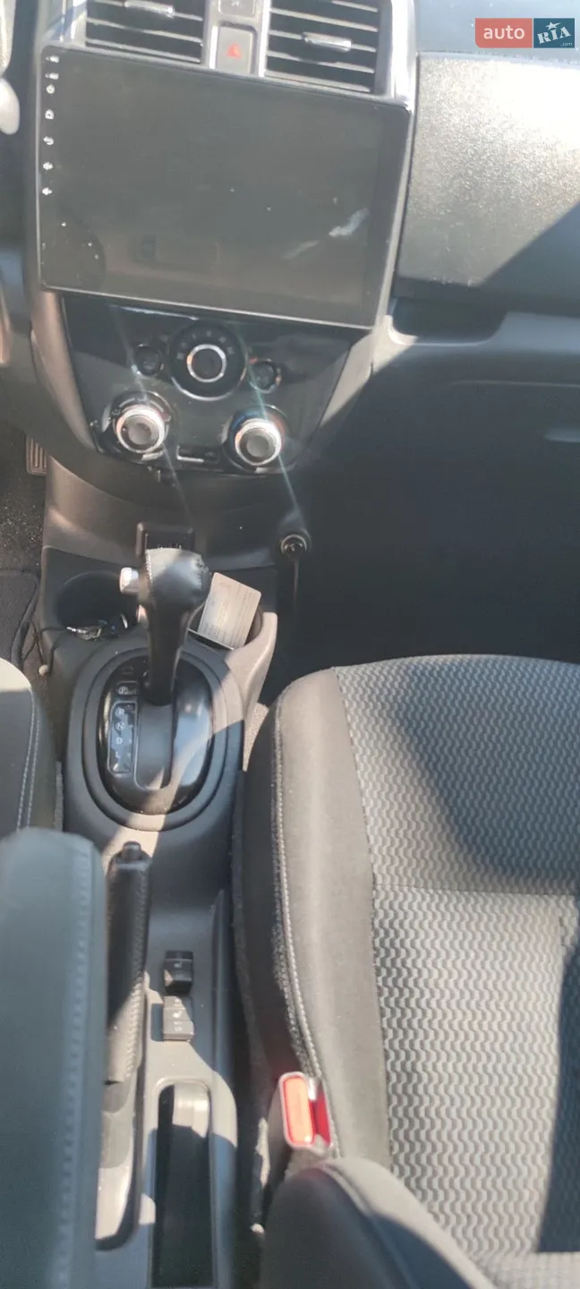 2017 Nissan Versa - мініатюра 14