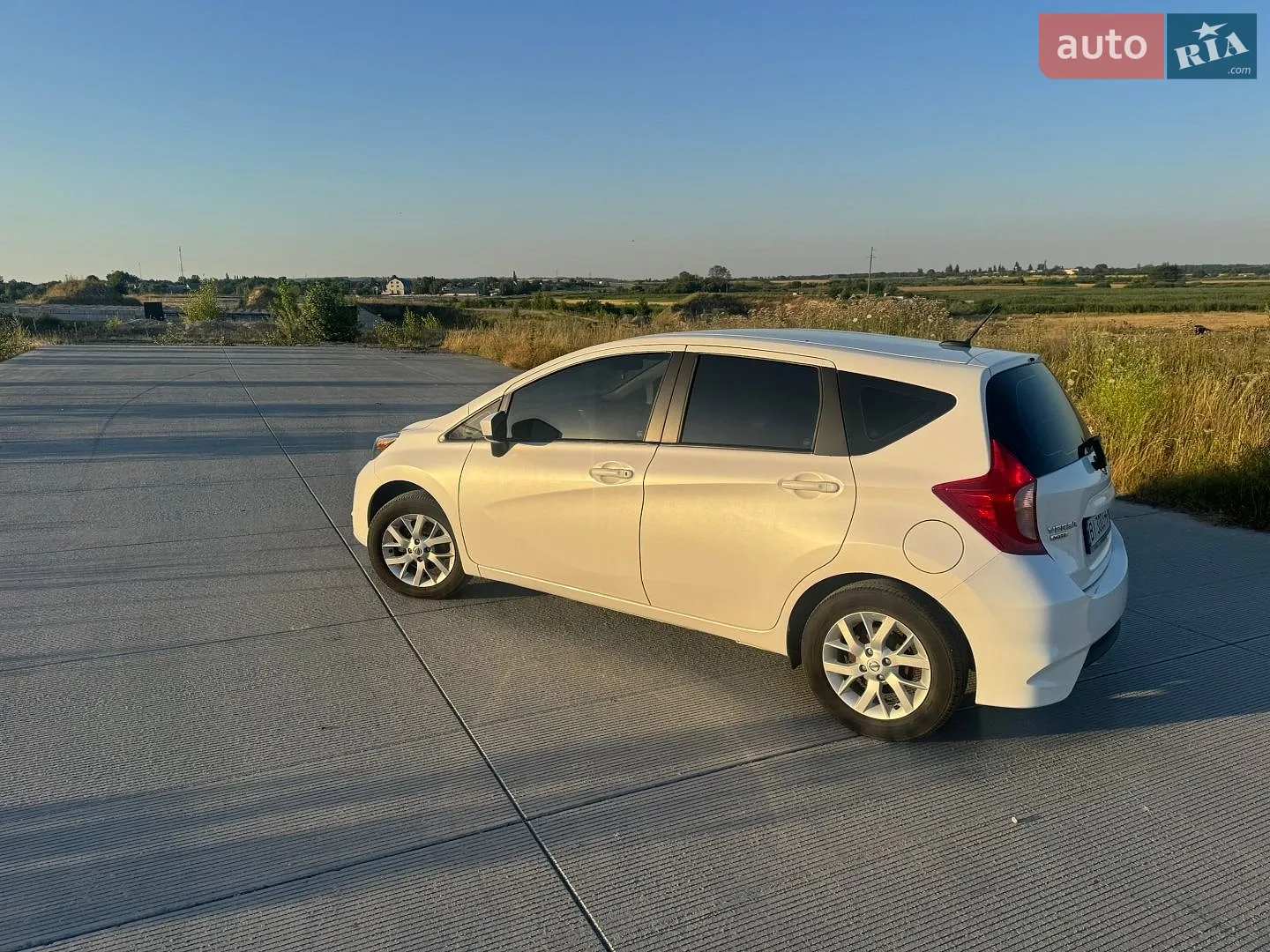 2017 Nissan Versa - мініатюра 23