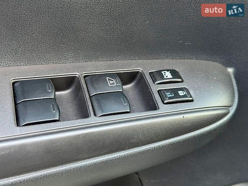 Хэтчбек Nissan Versa Note 2017 в Одессе