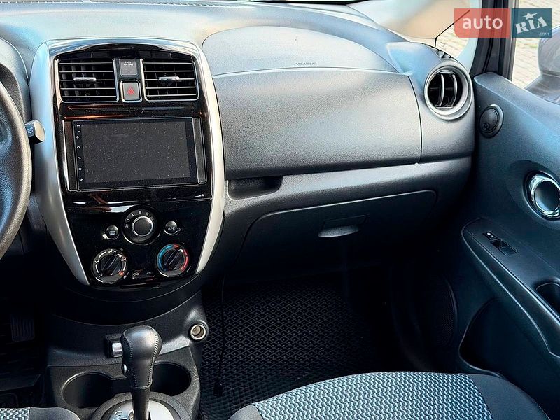 Хэтчбек Nissan Versa Note 2017 в Одессе