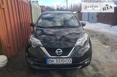 Хетчбек Nissan Versa 2017 в Рівному