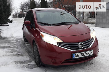 Седан Nissan Versa 2013 в Дніпрі