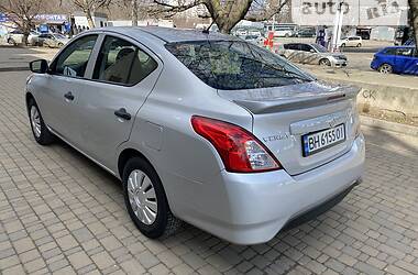 Седан Nissan Versa 2018 в Одессе