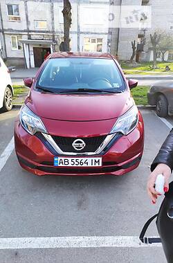 Хетчбек Nissan Versa 2017 в Вінниці