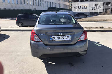 Седан Nissan Versa 2017 в Тернополі