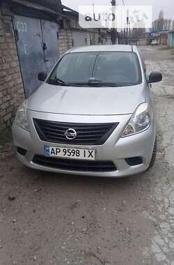 Седан Nissan Versa 2012 в Запоріжжі