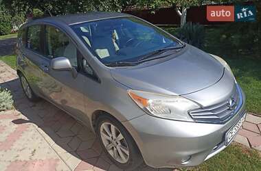 Седан Nissan Versa 2013 в Чернівцях