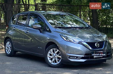 Седан Nissan Versa 2018 в Николаеве