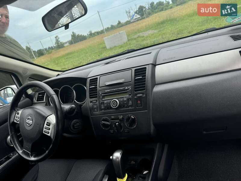 Хэтчбек Nissan Versa 2008 в Бородянке