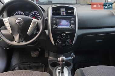 Седан Nissan Versa 2017 в Киеве