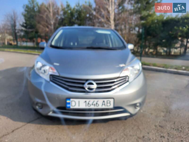 Седан Nissan Versa 2014 в Хмельницькому