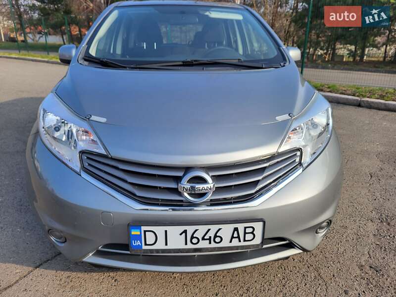Седан Nissan Versa 2014 в Хмельницькому