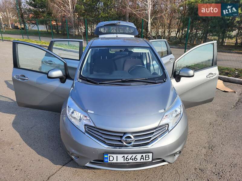 Седан Nissan Versa 2014 в Хмельницькому
