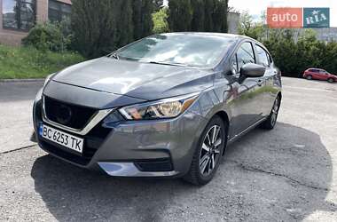 Седан Nissan Versa 2020 в 