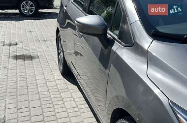 Седан Nissan Versa 2020 в 