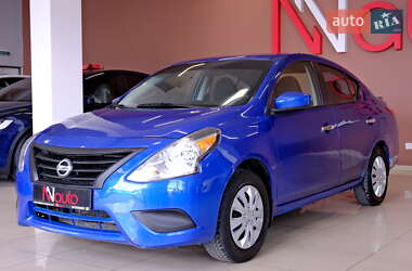 Седан Nissan Versa 2016 в 