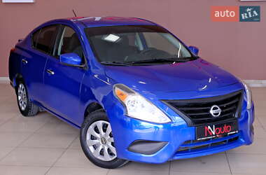 Седан Nissan Versa 2016 в 