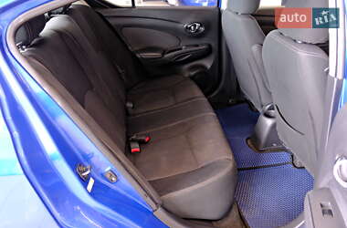 Седан Nissan Versa 2016 в 