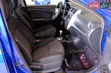 Седан Nissan Versa 2016 в 
