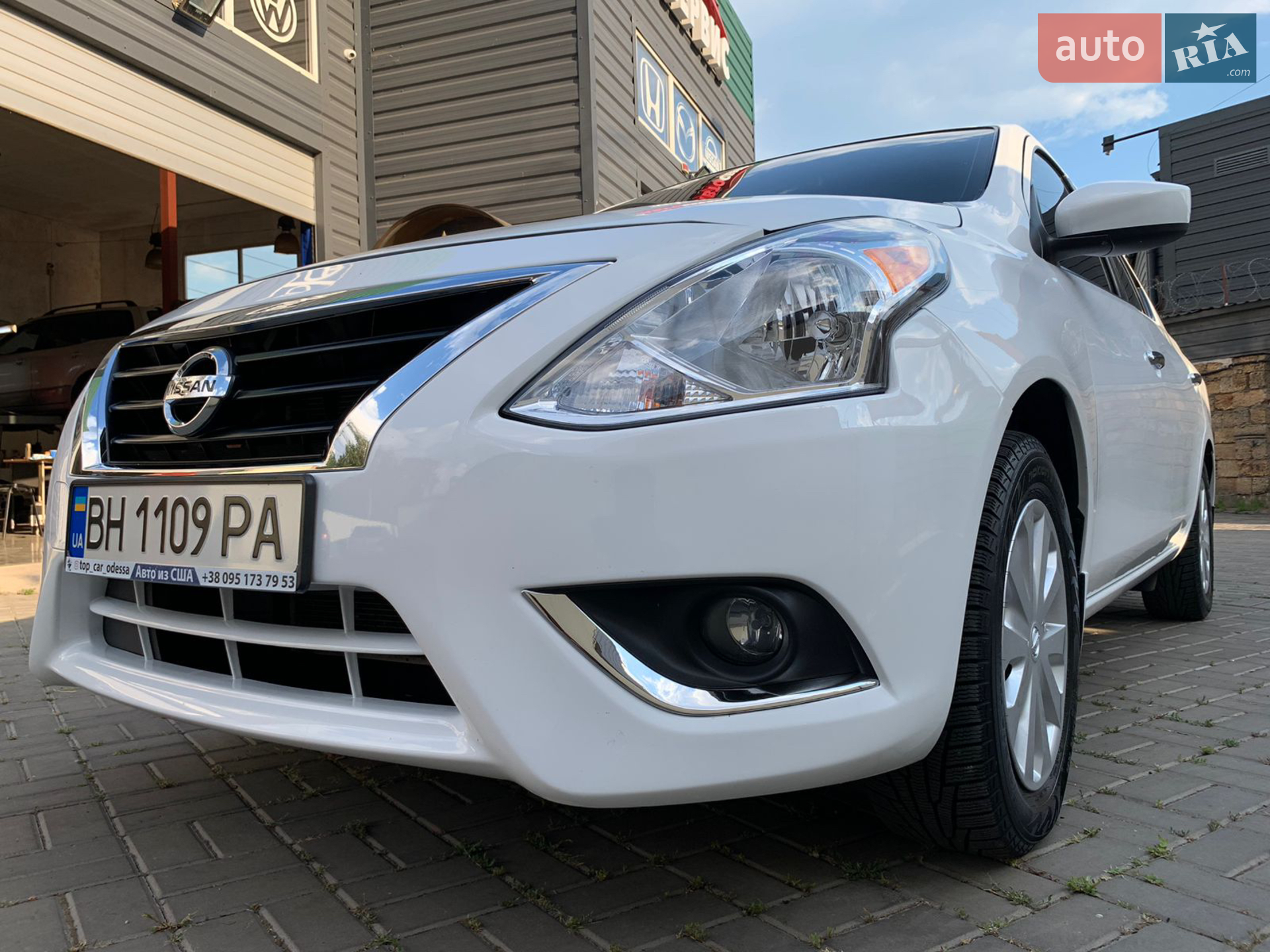 2016 Nissan Versa - мініатюра 2