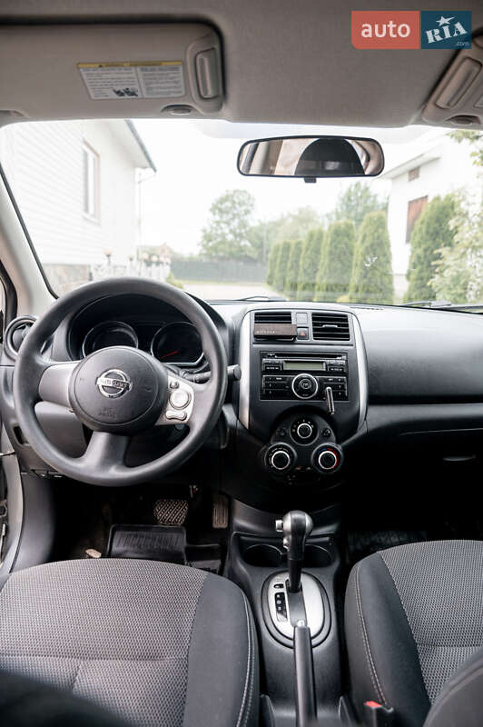 Седан Nissan Versa 2014 в Ивано-Франковске