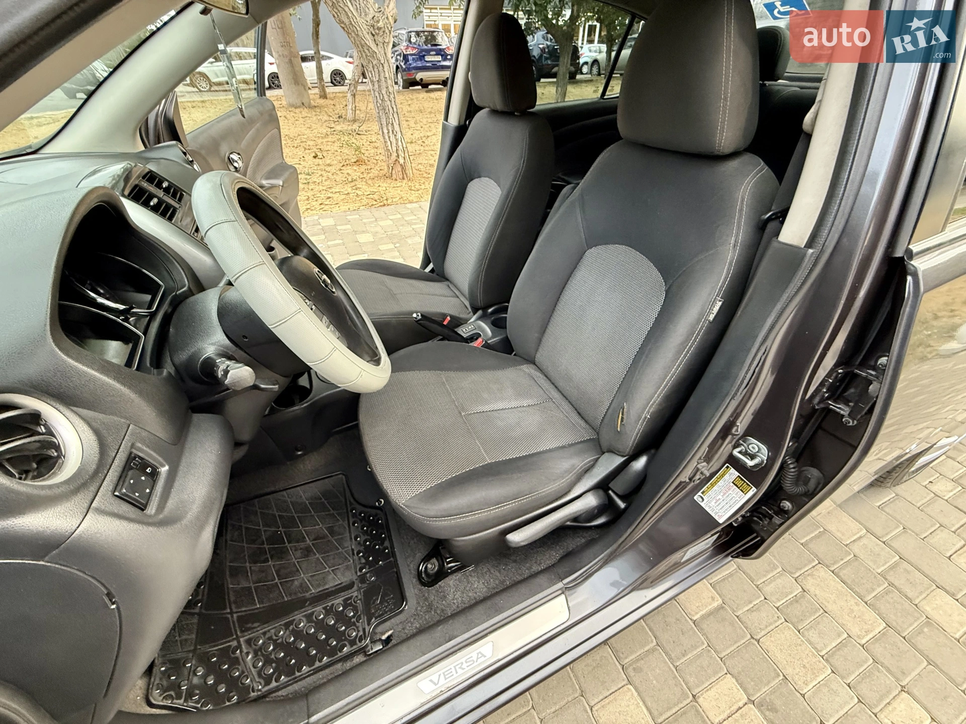 2014 Nissan Versa - мініатюра 37