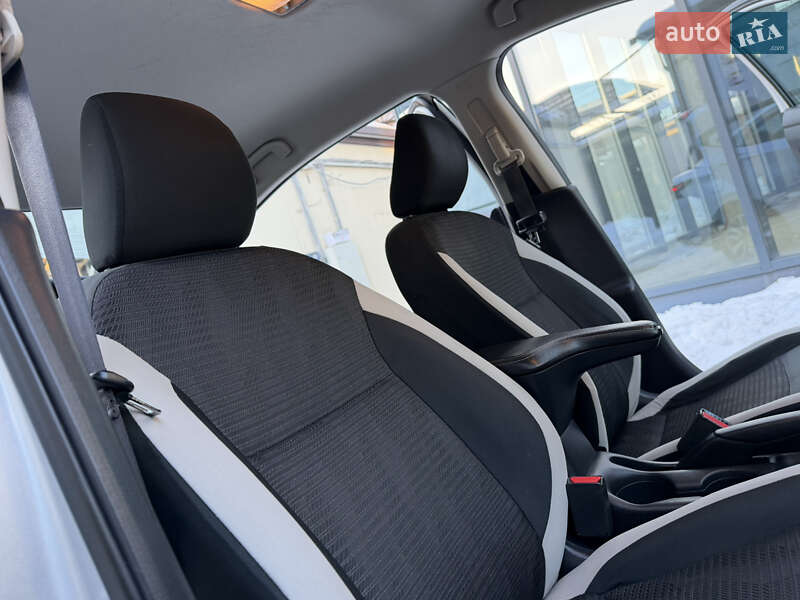 Седан Nissan Versa 2020 в Дрогобыче фото 56 Седан Nissan Versa 2020 в Дрогобыче