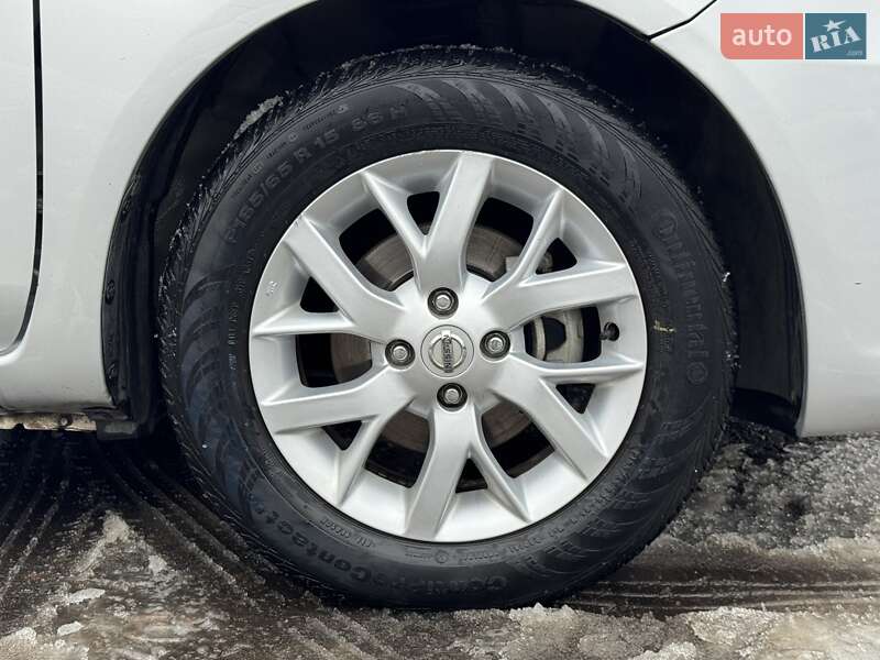 Седан Nissan Versa 2018 в Одесі