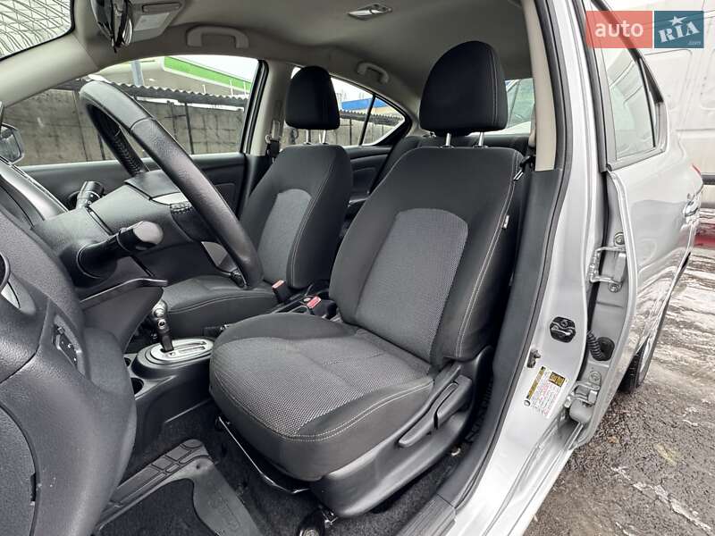 Седан Nissan Versa 2018 в Одесі