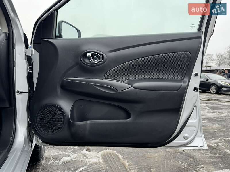 Седан Nissan Versa 2018 в Одесі