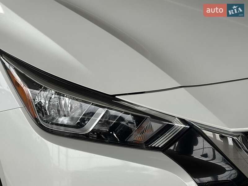 Седан Nissan Versa 2022 в Одессе
