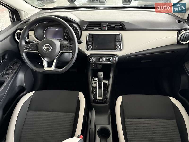 Седан Nissan Versa 2022 в Одессе