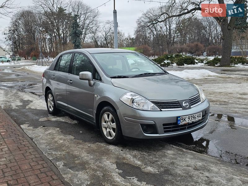Седан Nissan Versa 2007 в Києві