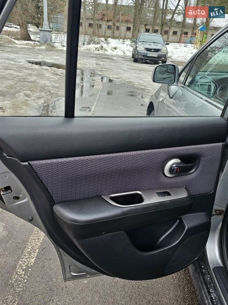 Седан Nissan Versa 2007 в Києві