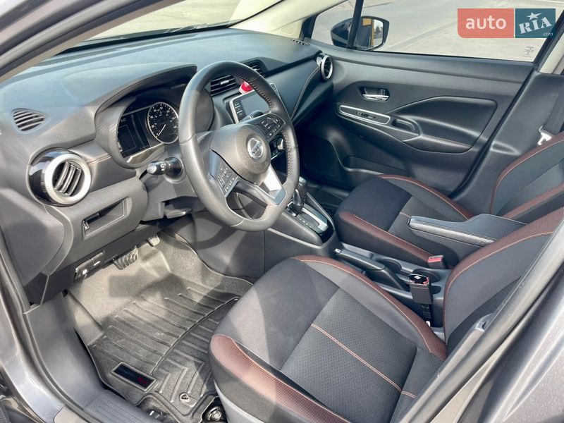 Седан Nissan Versa 2019 в Днепре
