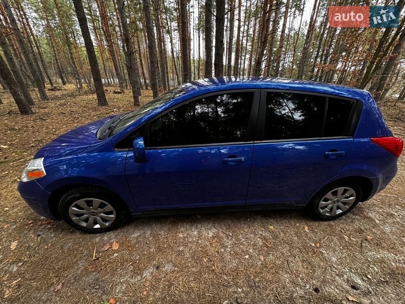 Седан Nissan Versa 2012 в Василькове