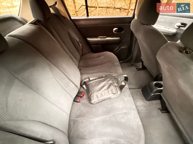 Седан Nissan Versa 2012 в Василькове