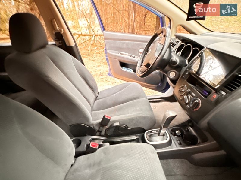 Седан Nissan Versa 2012 в Василькове