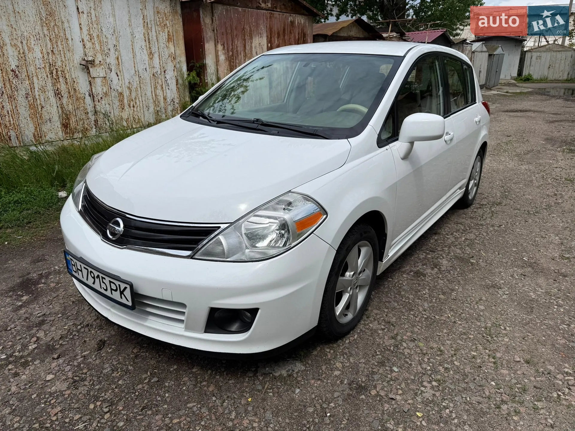 2010 Nissan Versa - мініатюра 3