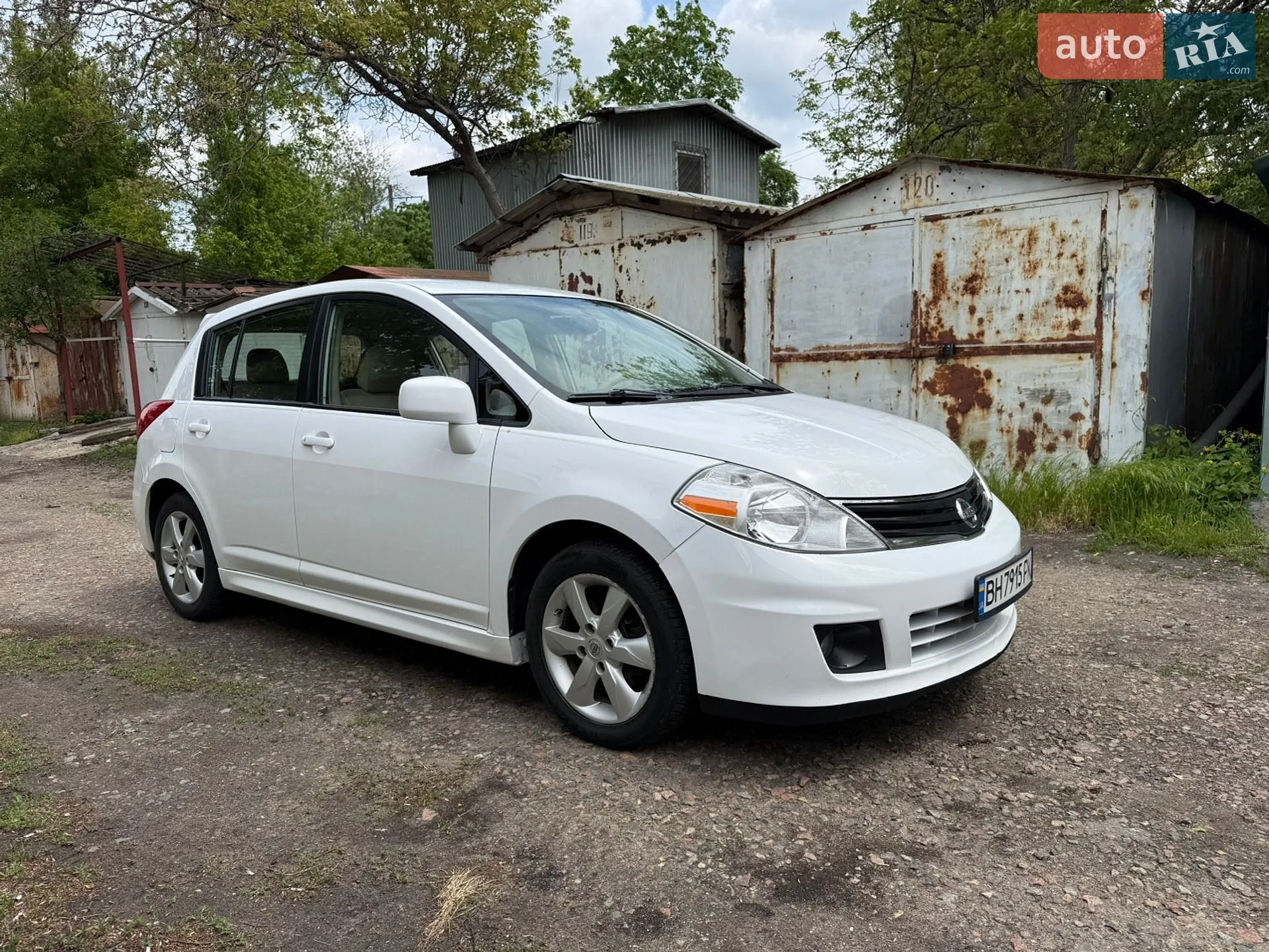2010 Nissan Versa - мініатюра 11