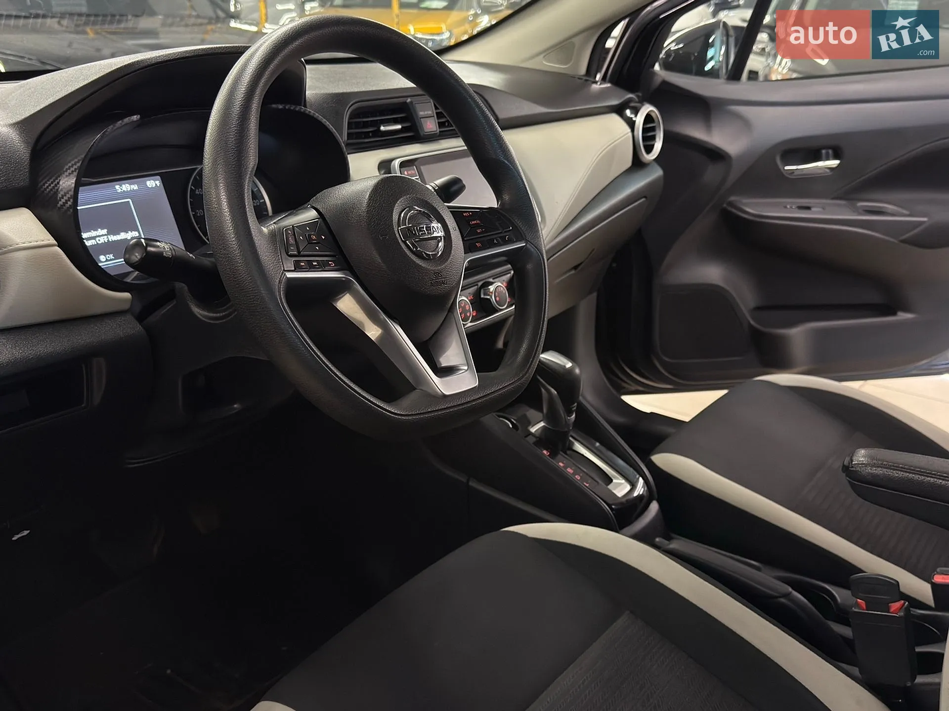 2021 Nissan Versa - мініатюра 17
