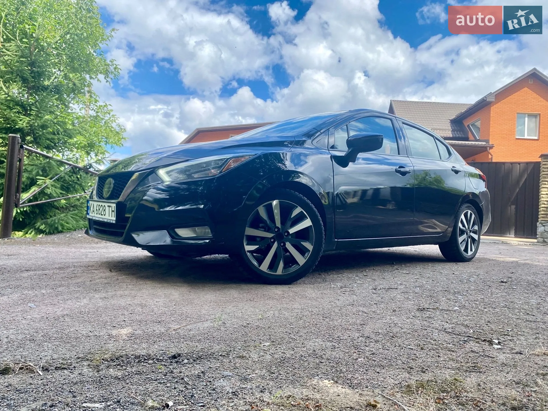 2020 Nissan Versa - мініатюра 2