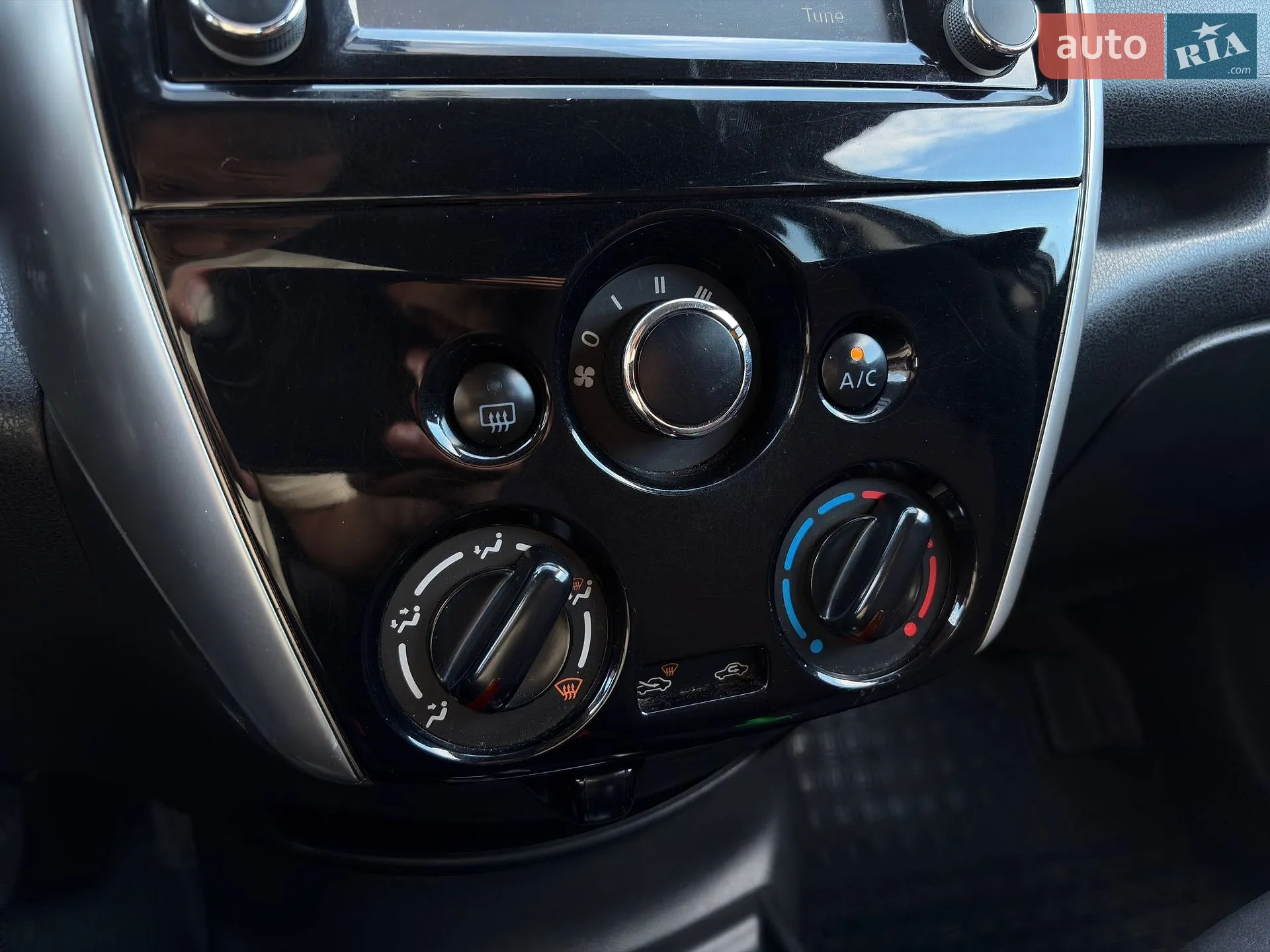 2015 Nissan Versa - мініатюра 20