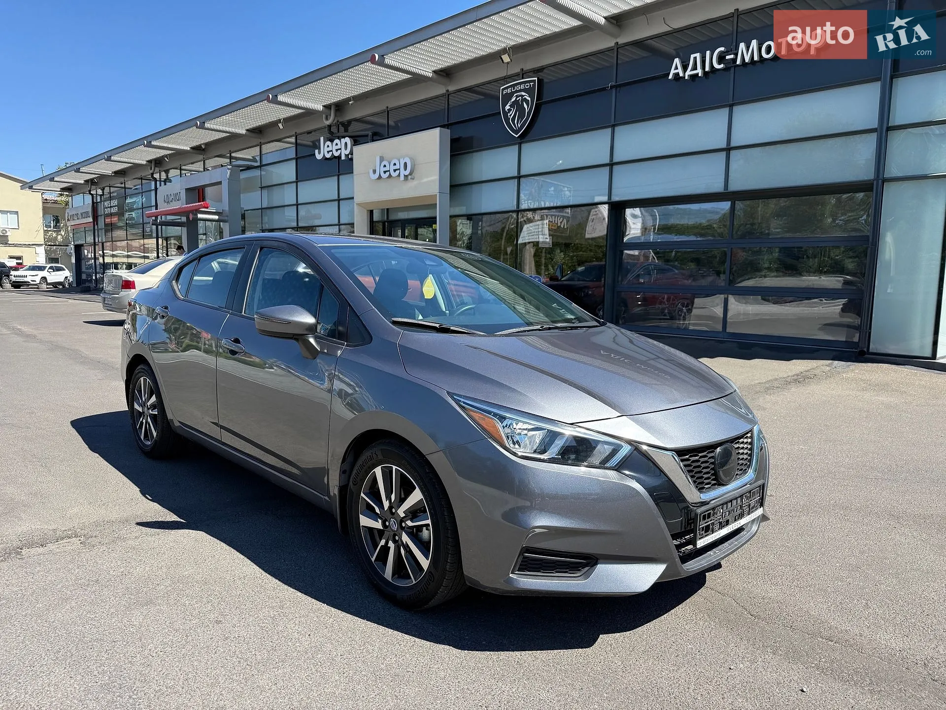 2020 Nissan Versa - фото 1