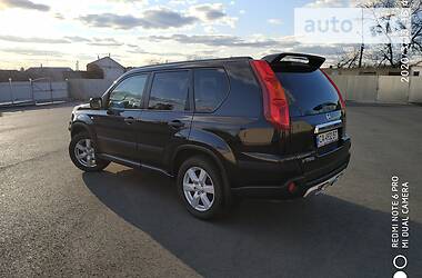 Позашляховик / Кросовер Nissan X-Trail 2008 в 