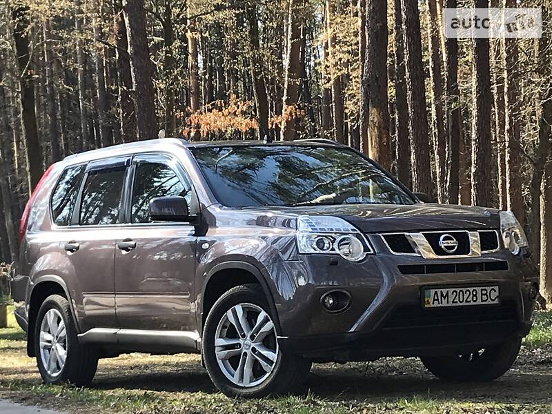 Позашляховик / Кросовер Nissan X-Trail 2010 в Києві
